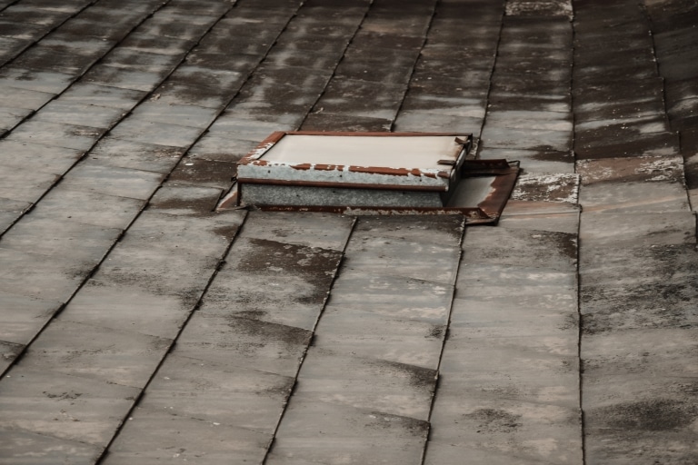 proaktiv-dach-dachdecker-spengler-steiermark-reparatur-steildach-dachschindel-dachflaechenfenster