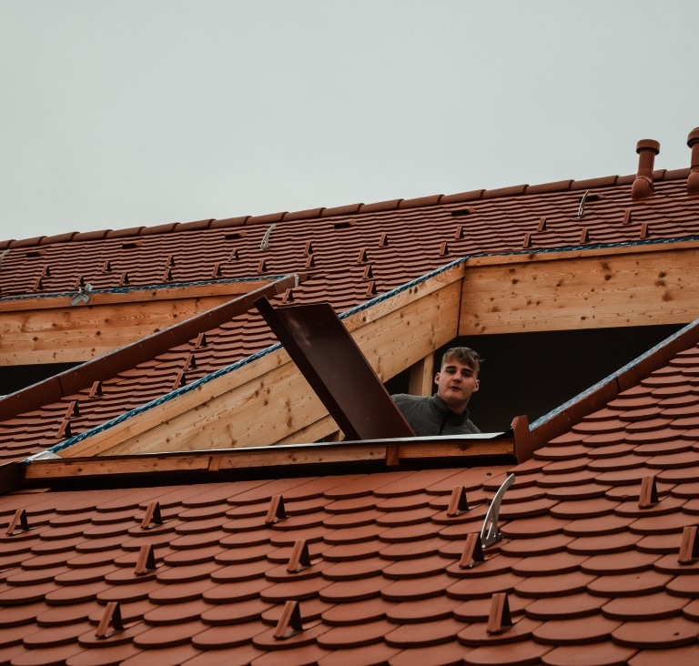 proaktiv-dach-dachdecker-spengler-steiermark-neubau-steildach-balkon-attika-mitarbeiter